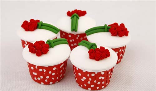 ��֦�嵰����ѵѧУʥ�����⵰��Ʒ�ּ���